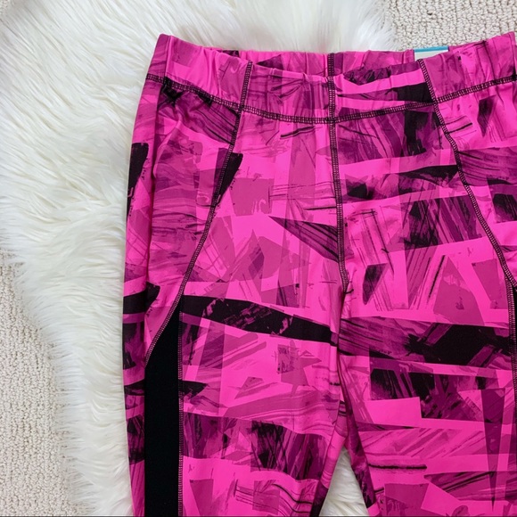 Livi Active Pants - NWT Livi Active Capri Leggings